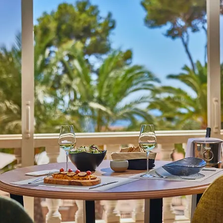 Hilton Mallorca Galatzo Готель